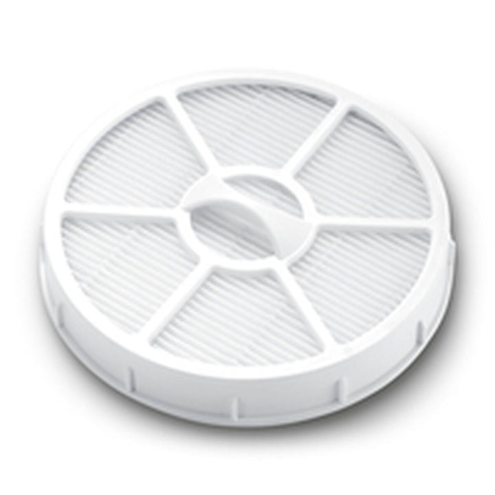 Weißer Kärcher HEPA Filter für Staubsauger mit feiner Filterstruktur.