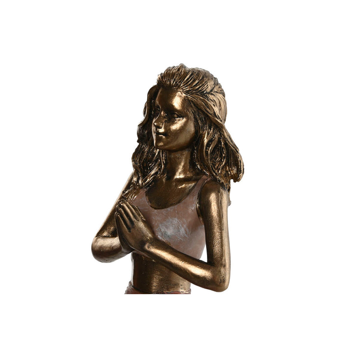 Goldene Yoga Deko-Figur im Scandi-Stil. Elegante Home Accessoires für entspannte Atmosphäre.