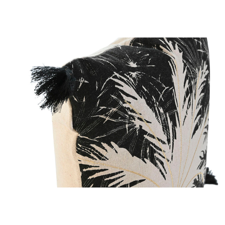 Schwarzes ESPRIT Home Kissen mit Boho Palme Muster und Quasten Details.