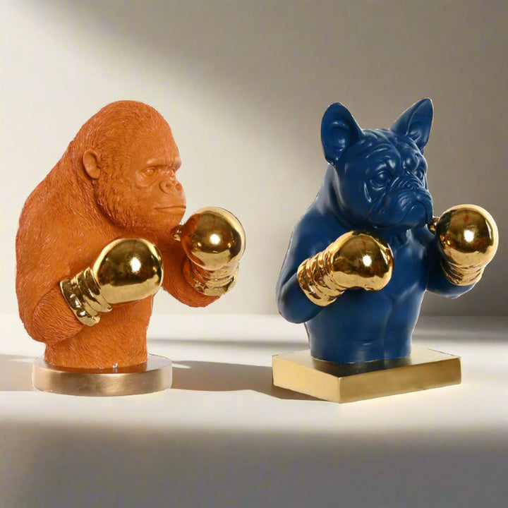 Orange Gorilla und blaue Bulldogge Deko Figuren mit goldenen Boxhandschuhen - homely Family Shop