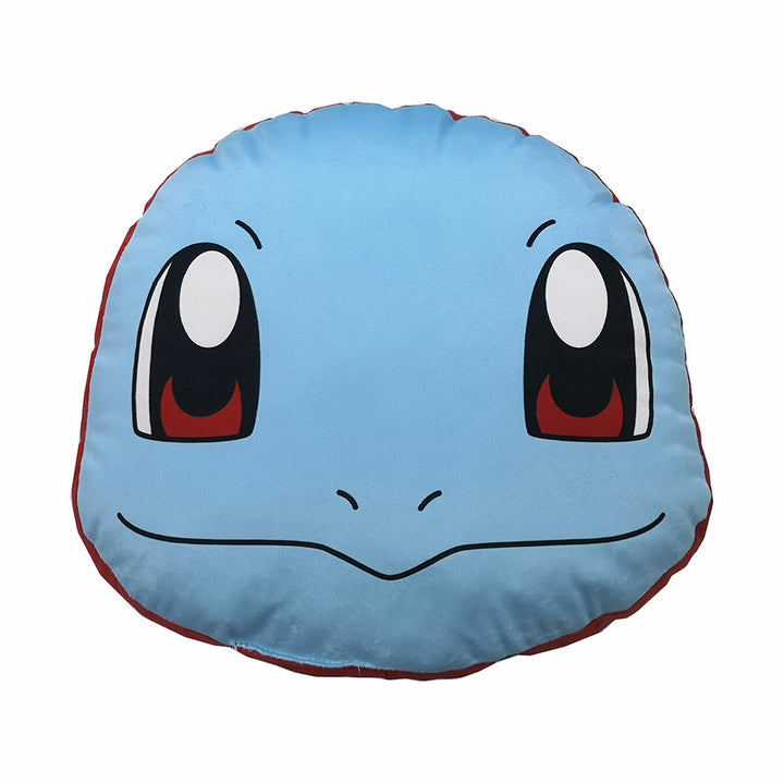 Blaues 3D Kissen, Pokémon Squirtle Motiv. Weiches, quadratisches Kissen mit Squirtle Gesicht.