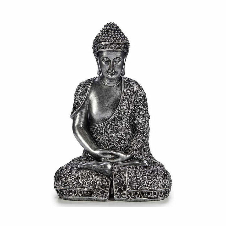 Silberfarbene Buddha Deko-Figur sitzend. Detailreiches Muster auf Gewand und Sockel.