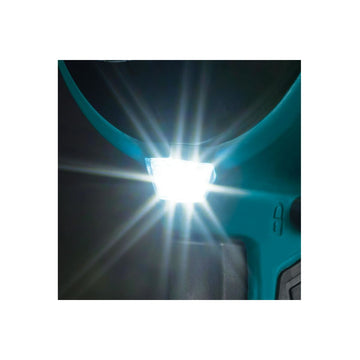 Makita DAS180Z Luftkompressor: Helles LED-Licht für Arbeiten bei Dunkelheit.