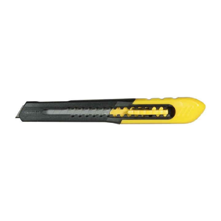 Gelber und schwarzer Stanley Cutter 9 mm mit einziehbarer Klinge für präzise Schnitte.