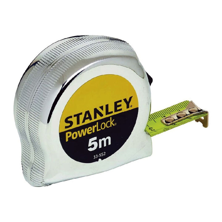 Flexometer Stanley Powerlock mit silbernem ABS-Gehäuse und gelbem Logo. 5 Meter Bandmaß.