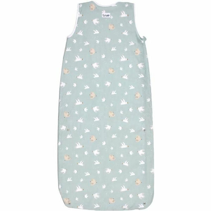 Hellblauer Tineo Schlafsack mit Vogel- und Muschelmuster für Babys.
