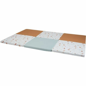 Tineo Spielmatte Little Farmer mit Bauernhoftier Muster in hellblau und braun - homely Family Shop