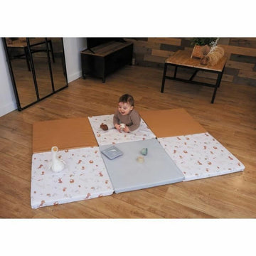 Tineo Spielmatte Little Farmer mit Mustern und hoher Qualität - homely Family Shop
