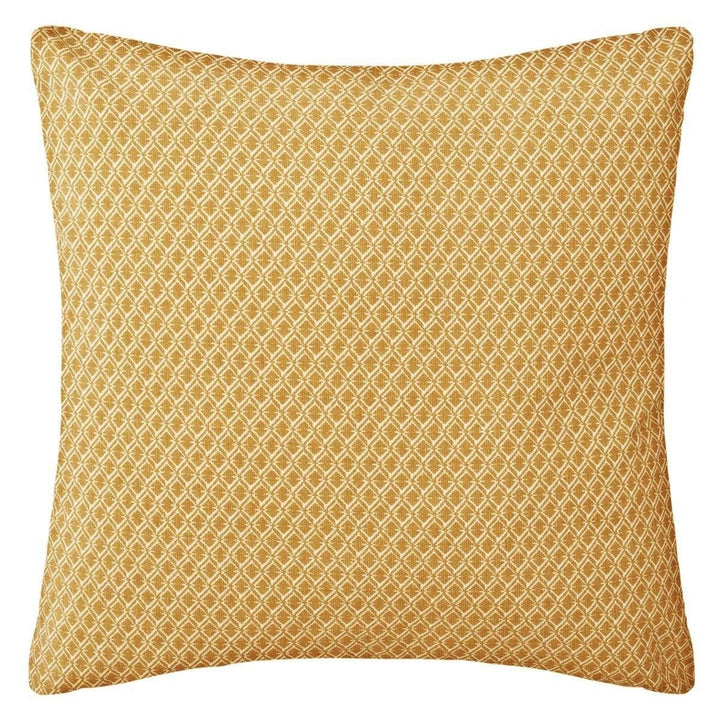 Senffarbenes Zierkissen mit geometrischem Diamantenmuster, 38x38 cm.