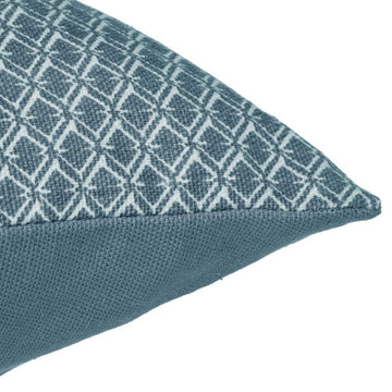 Blaues Atmosphera Kissen Otto (50x30 cm) aus Baumwolle mit geometrischem Muster.