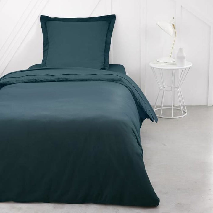 Smaragdgrünes Bettlaken-Set (90 x 190 cm) mit Kopfkissenbezug. Glatte, elegante Stoffqualität.