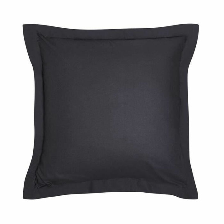 Schwarzer Kissenbezug TODAY Essential, 63x63 cm. Elegantes und schlichtes Design.