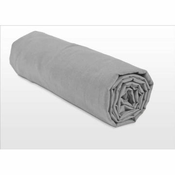 Gerolltes, hellgraues Spannbetttuch zeigt Textur und Farbe des HOME LINGE PASSION Bettwäsche.