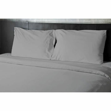 Graues HOME LINGE PASSION Bettwäsche-Set mit Kissenbezügen und Spannbettlaken.