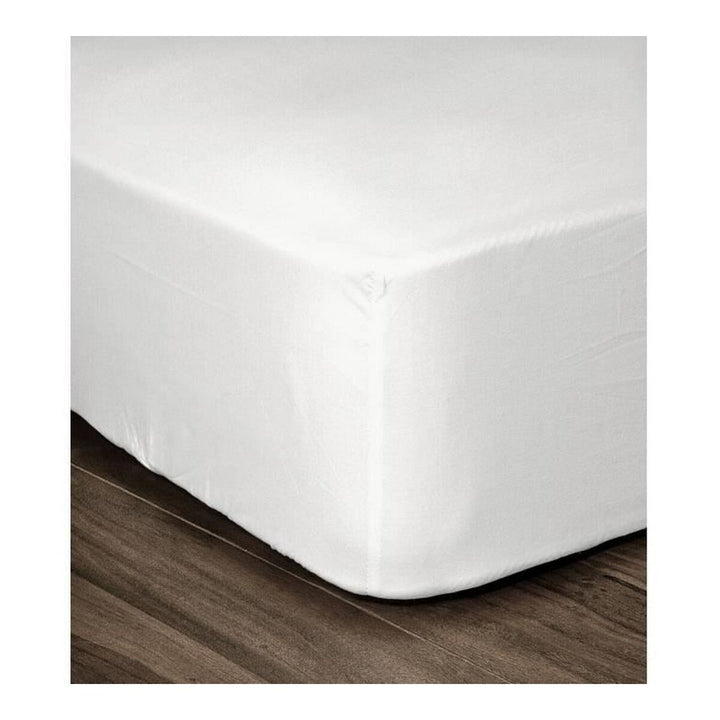 Weißes Spannbetttuch Lovely Home für Einzelbett 90x190 mit straffer Passform.