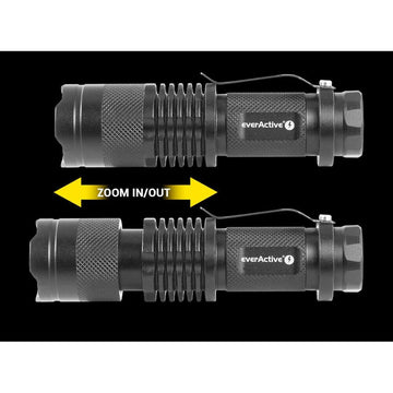 Schwarze EverActive FL180 Taschenlampe mit Zoomfunktion für fokussiertes Licht.
