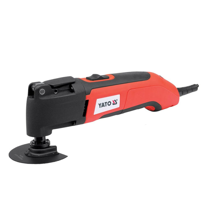 Rotes Yato YT-82220 Multiwerkzeug mit schwarzem Kopf und Schneideblatt.