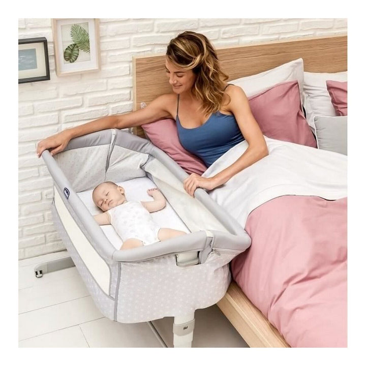 Chicco Next2Me Reisebett am Elternbett mit atmungsaktivem Netz - homely Family Shop