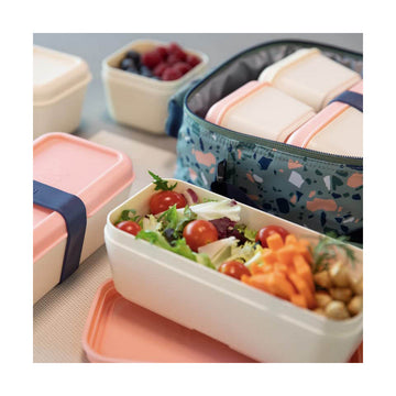 Milan Lunchbox mit Deckel und frischem Salat - homely Family Shop