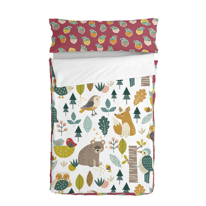 Bettbezug mit Waldtier- und Pflanzenmuster; passender Kissenbezug mit Eichel-Print. Bunte Harvestwood Bettwäsche.