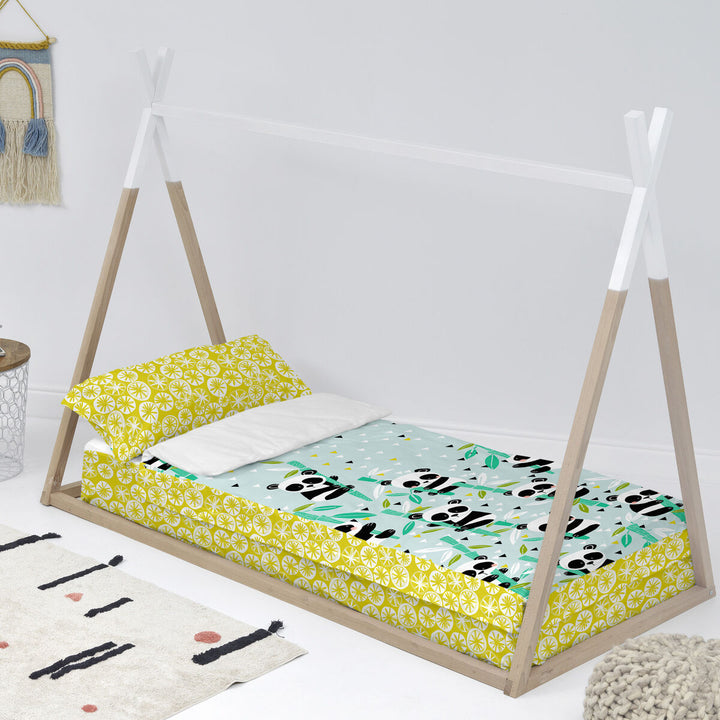 HappyFriday Moshi Moshi Panda Garden Bettbezug-Set in Blau mit Panda-Motiv und gelbem Blumenmuster.