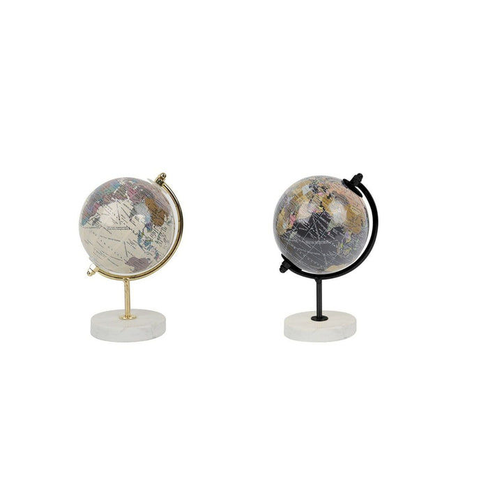 Bunte Deko-Weltkarte Figuren mit Gold- und Schwarzfuß auf Marmorsockel.