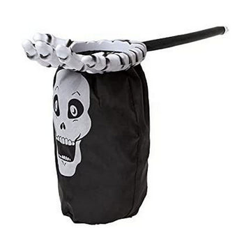 Schwarze Trick or Treat Halloween-Tasche mit Totenkopf und Skelett-Handgriff.