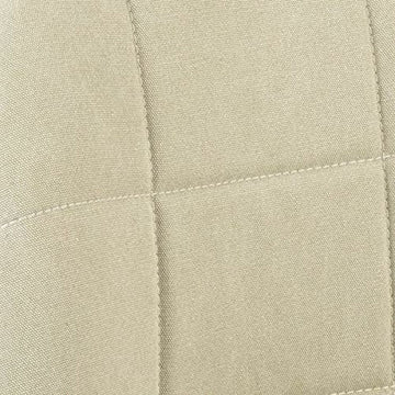Nahaufnahme: Beige DKD Esszimmerstuhl mit Steppmuster - homely Family Shop