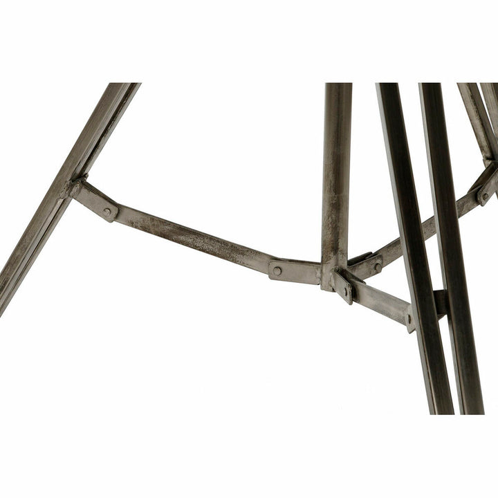 Detailaufnahme der silbernen Metall Stehlampe von DKD Home Decor - homely Family Shop