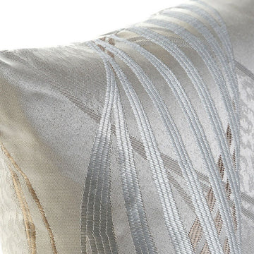 Detailansicht: Graues Kissen mit Karomuster von DKD Home Decor.
