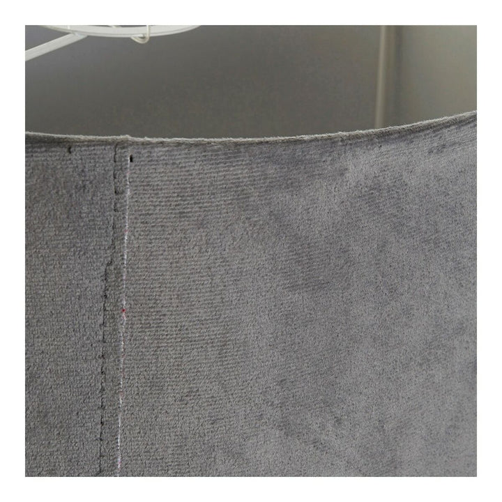 Detailaufnahme grauer Samt Lampenschirm mit Metall - homely Family Shop