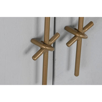 Nahaufnahme goldene Griffe, weißer Schrank von DKD Home Decor - homely Family Shop