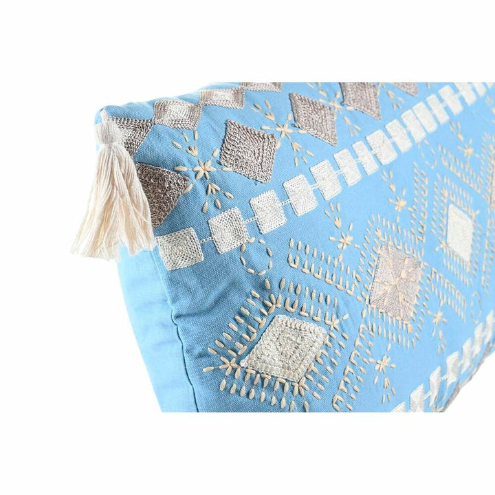 Blaues Kissen mit geometrischen Stickmustern und Quaste. Dekoratives Kissen.