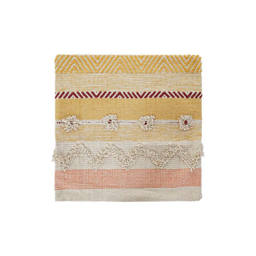 Bunter Kissenbezug im Boho-Stil mit Fransen und horizontalen Streifen.