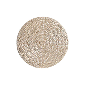 Natürliches Boden Kissen mit gewebtem Muster, 60x60x11 cm groß.