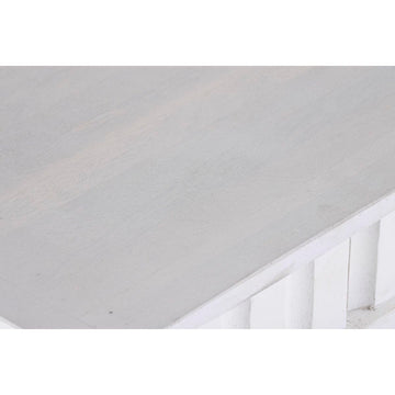 Nahaufnahme des weißen Mango Holz Esstisches von DKD Home Decor - homely Family Shop