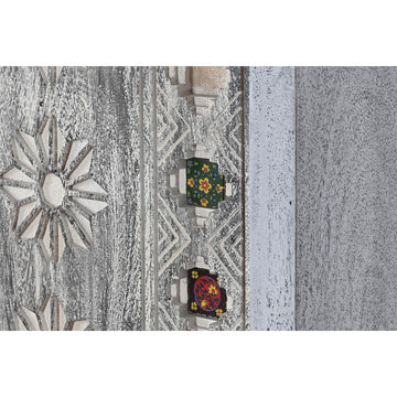 Detailansicht DKD Schrank mit floralen Mustern und Akzenten - homely Family Shop