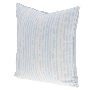 Blau-weiß gestreiftes Kissen im mediterranen Stil. Dekokissen für Zuhause.