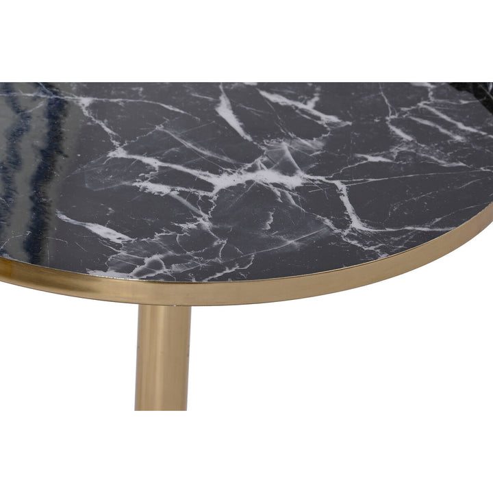 Detailaufnahme des schwarzen Marmor Beistelltischs mit goldenem Rahmen - homely Family Shop