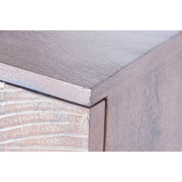 Nahaufnahme der Anrichte aus Mango-Holz mit Maserung - homely Family Shop