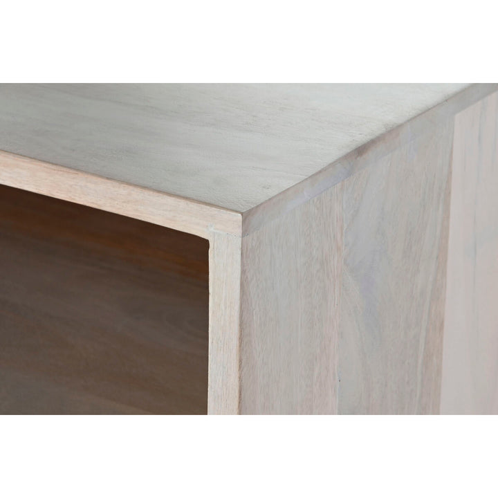 Nahaufnahme Anrichte aus Mango-Holz. DKD Home Decor Möbel - homely Family Shop