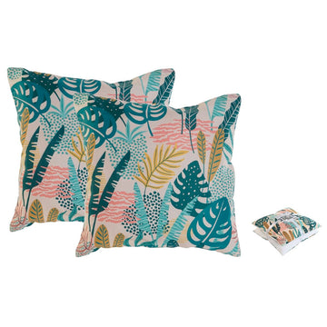 Home ESPRIT Kissen-Set mit Dschungel-Motiv. Bunte tropische Blätter schmücken die Kissen.