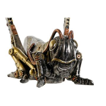Graue Deko-Figur in Heuschreckenform. Bunte Steampunk Details und mechanische Elemente.