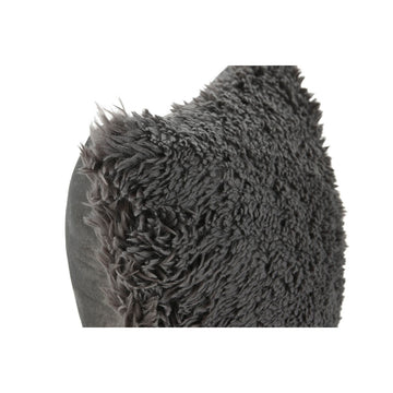 Detailaufnahme: Graues Esprit Home Kissen mit weicher, strukturierter Oberfläche.