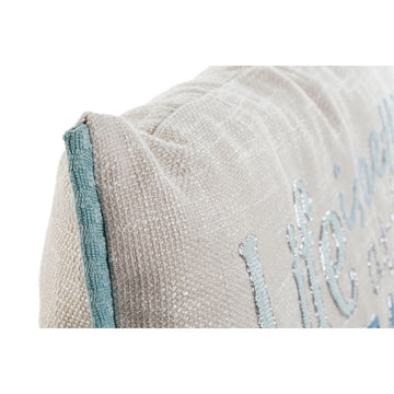 Nahaufnahme Kissen Home ESPRIT Beach mit Stickerei und blauem Rand.