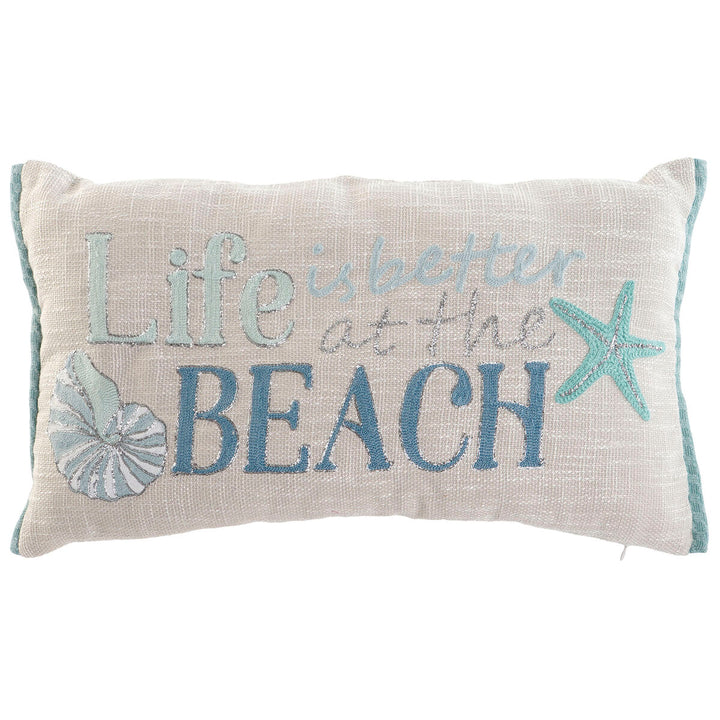 Mediterranes Kissen mit Strand-Motiv. Dekoratives Kissen mit Seestern und Muschel Design.