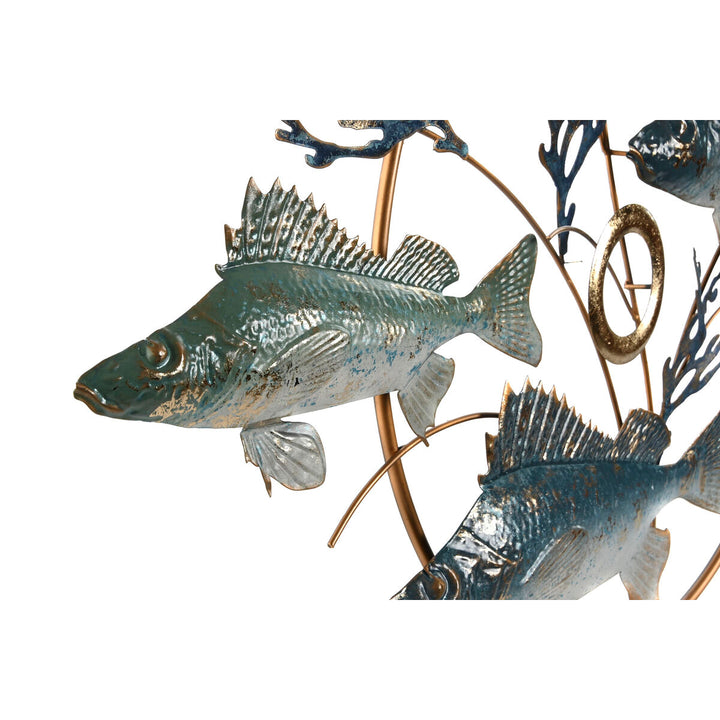 Blaue und goldene Fische Wanddekoration im mediterranen Stil.