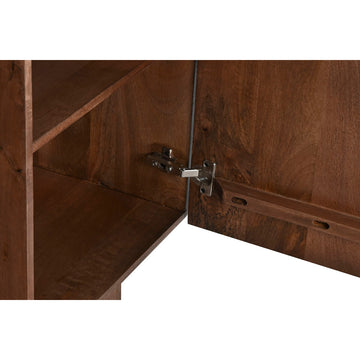 Innenansicht der Home ESPRIT Anrichte mit braunen Holzregalen - homely Family Shop