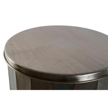 Nahaufnahme vom goldenen Metalltisch Home ESPRIT. Metalltisch Set - homely Family Shop