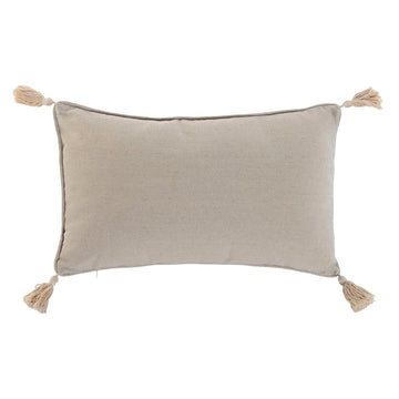 Beiges Esprit Home Kissen im Boho-Stil mit Quasten an den Ecken.